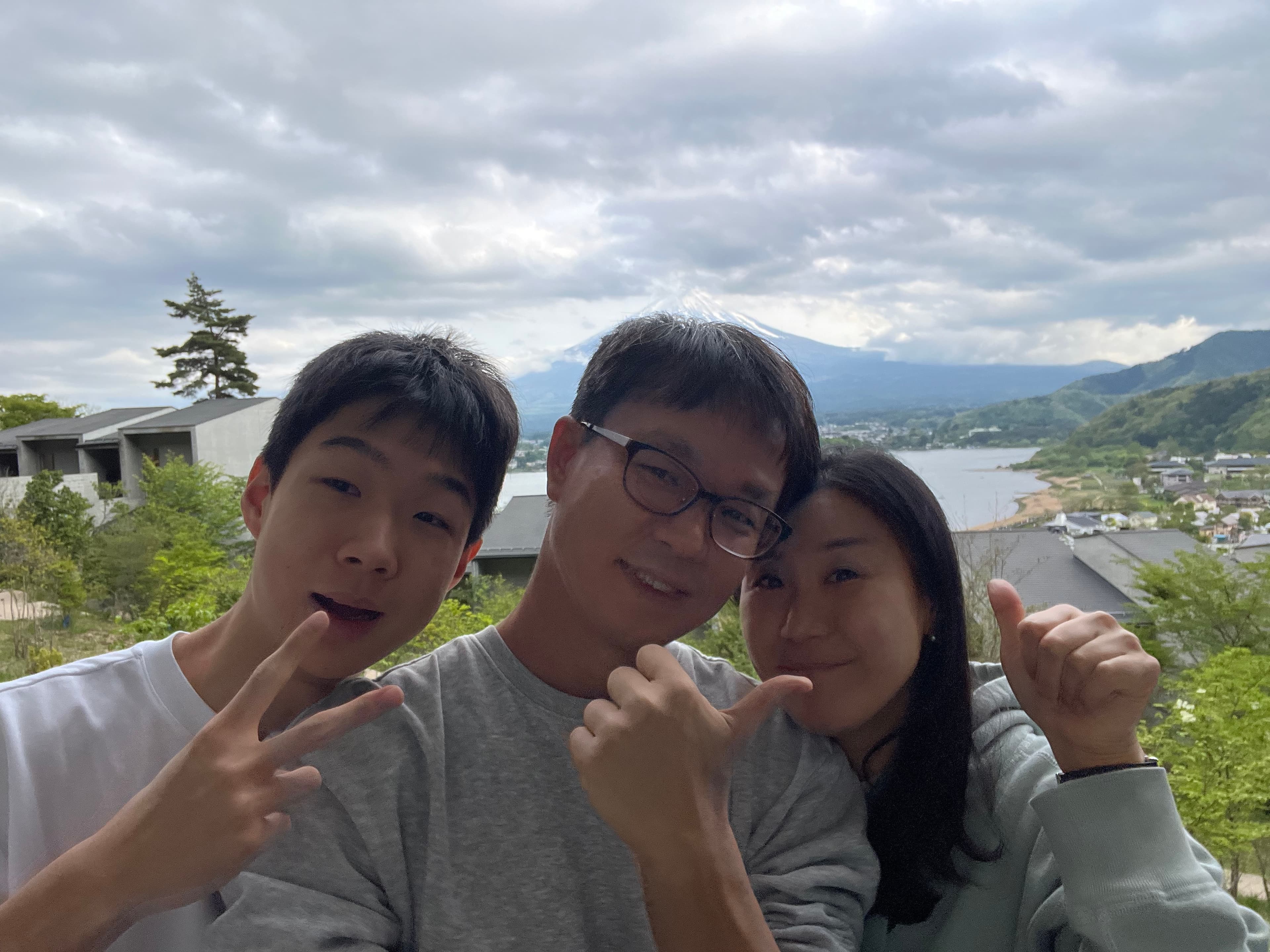 후지산이 배경인데 잘 안보임..